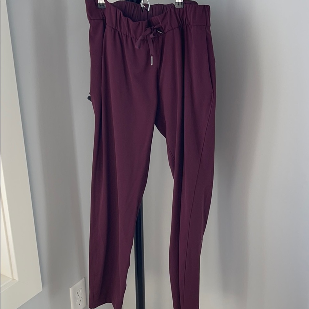Lululemon On The Fly Joggers